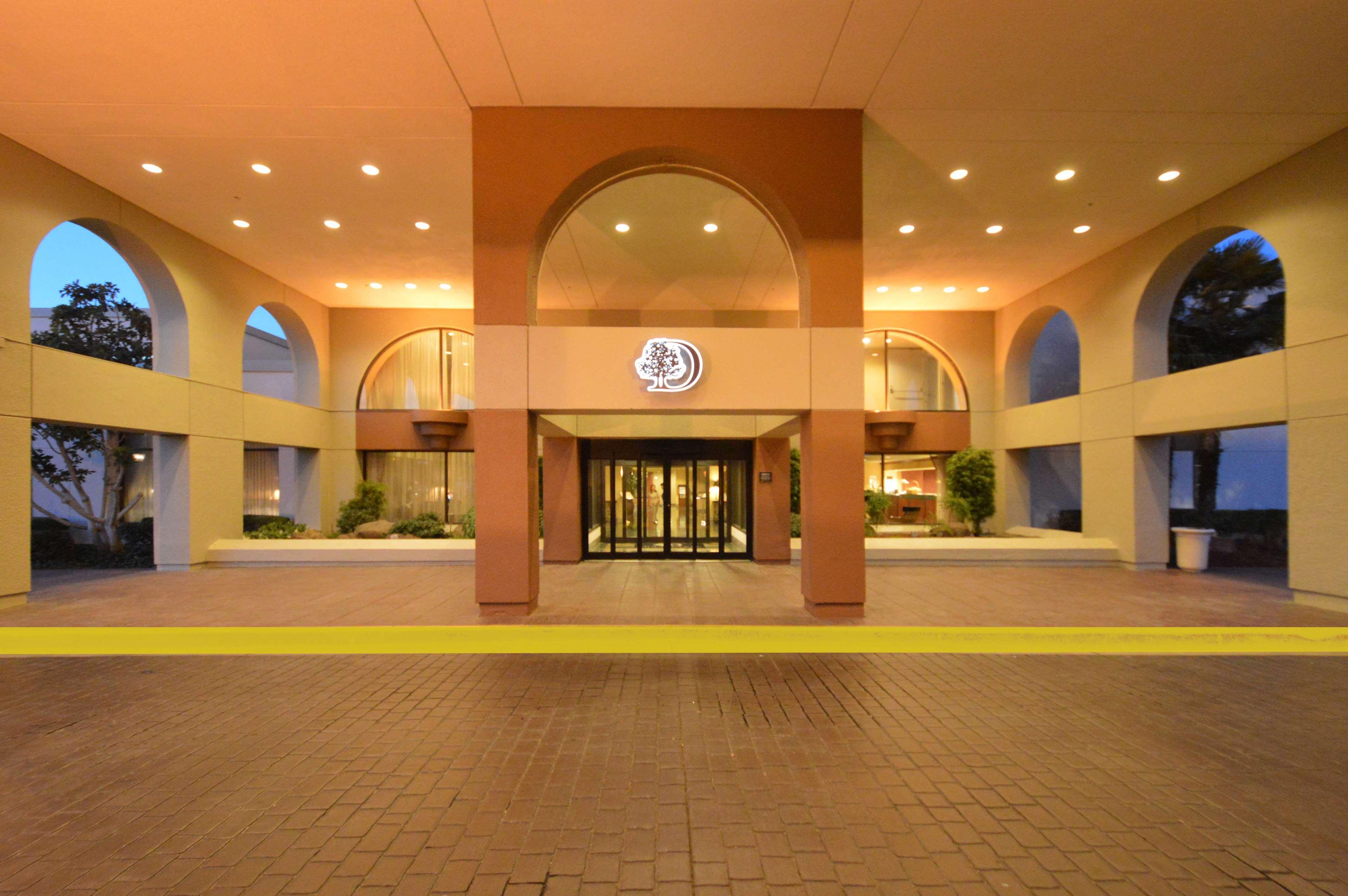 Doubletree By Hilton Newark-Fremont Hotel Exterior foto