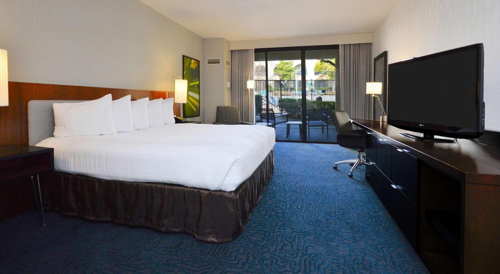 Doubletree By Hilton Newark-Fremont Hotel Exterior foto