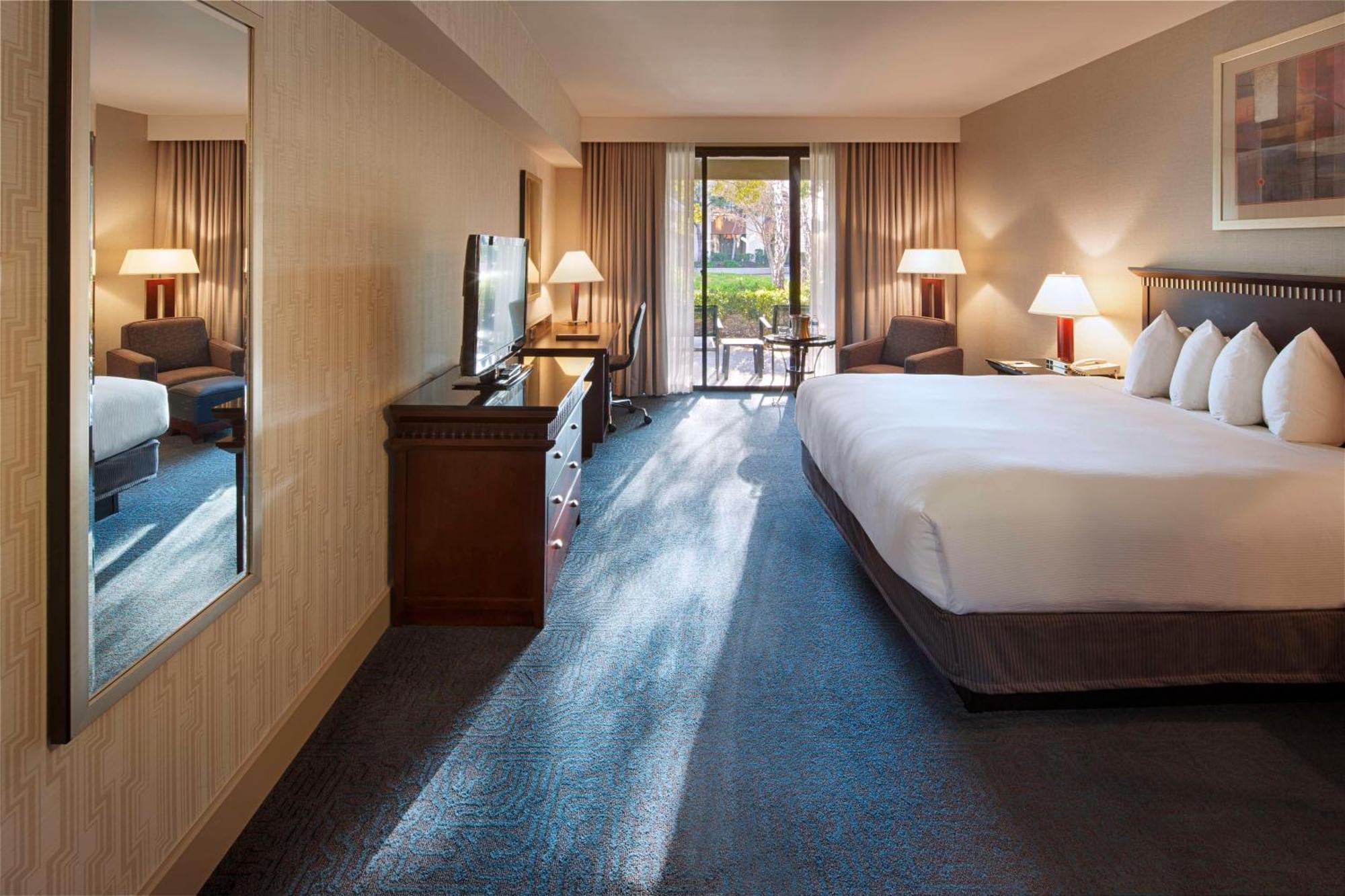 Doubletree By Hilton Newark-Fremont Hotel Exterior foto