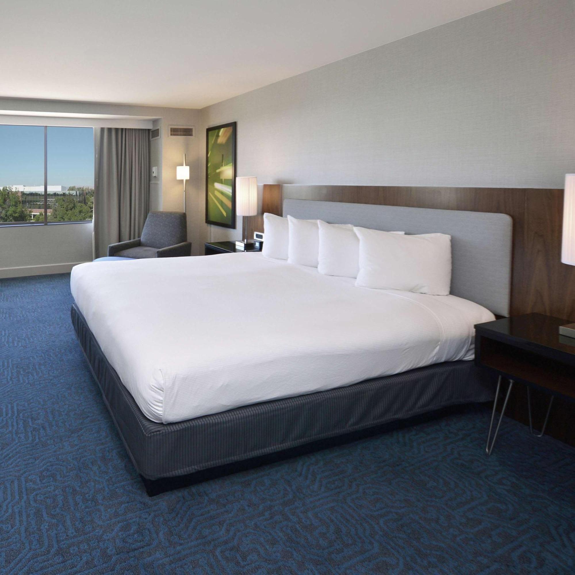 Doubletree By Hilton Newark-Fremont Hotel Exterior foto